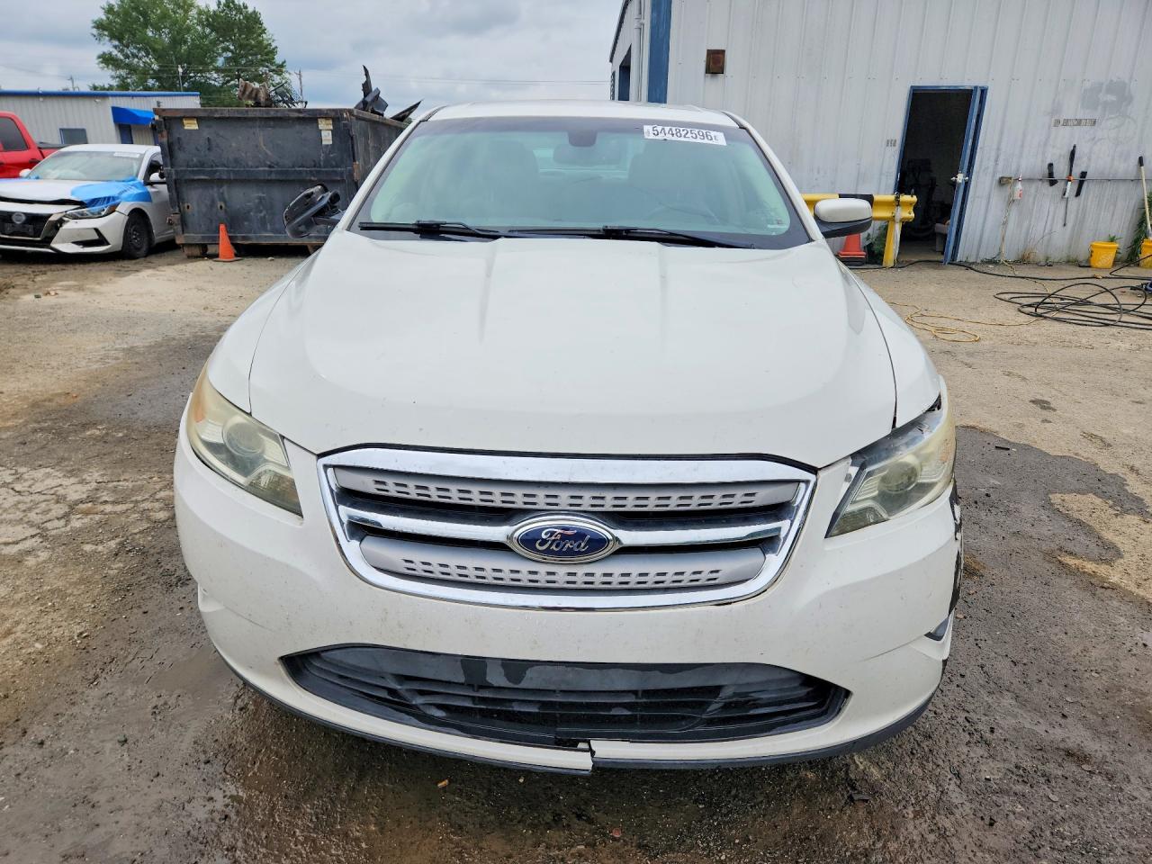 2012 FORD TAURUS SEL photo 5