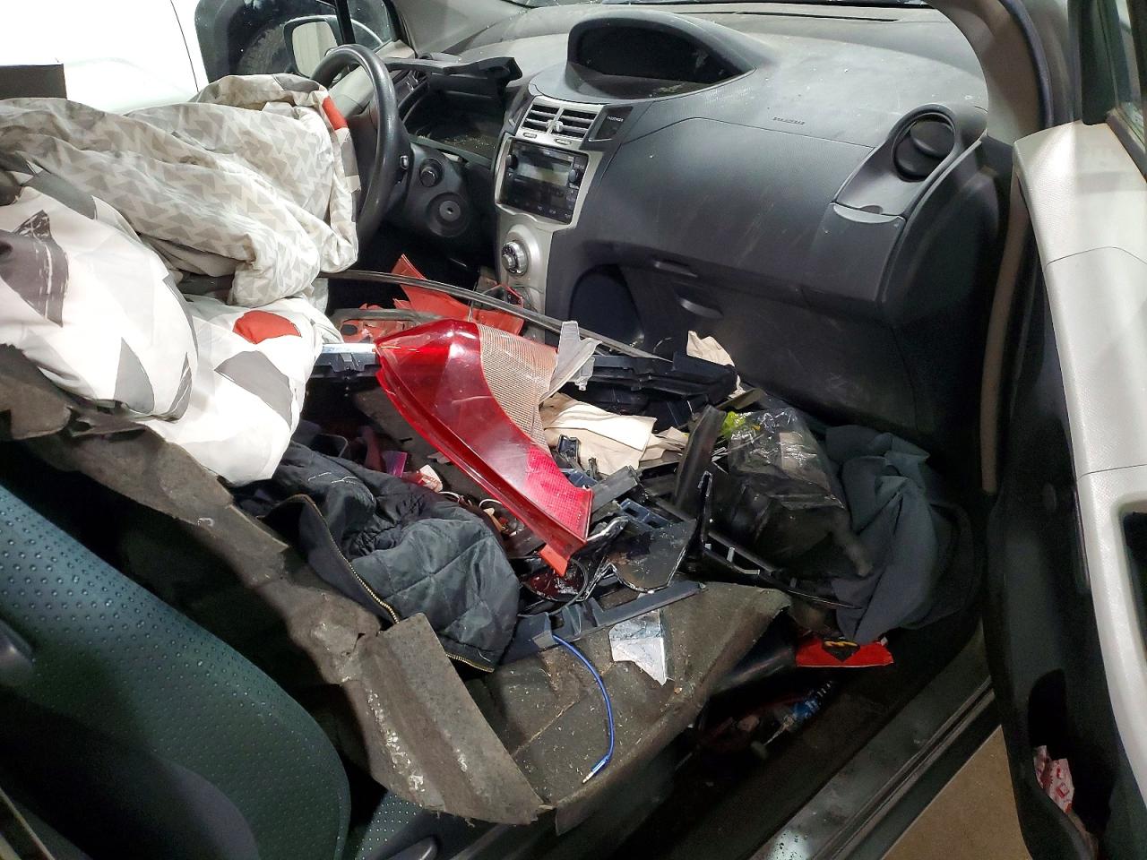 2008 TOYOTA YARIS BASE photo 15