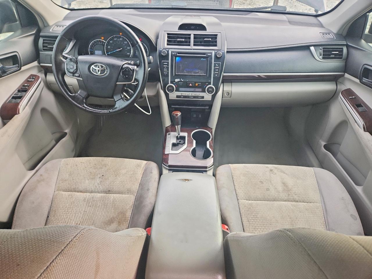2012 TOYOTA CAMRY XLE photo 15