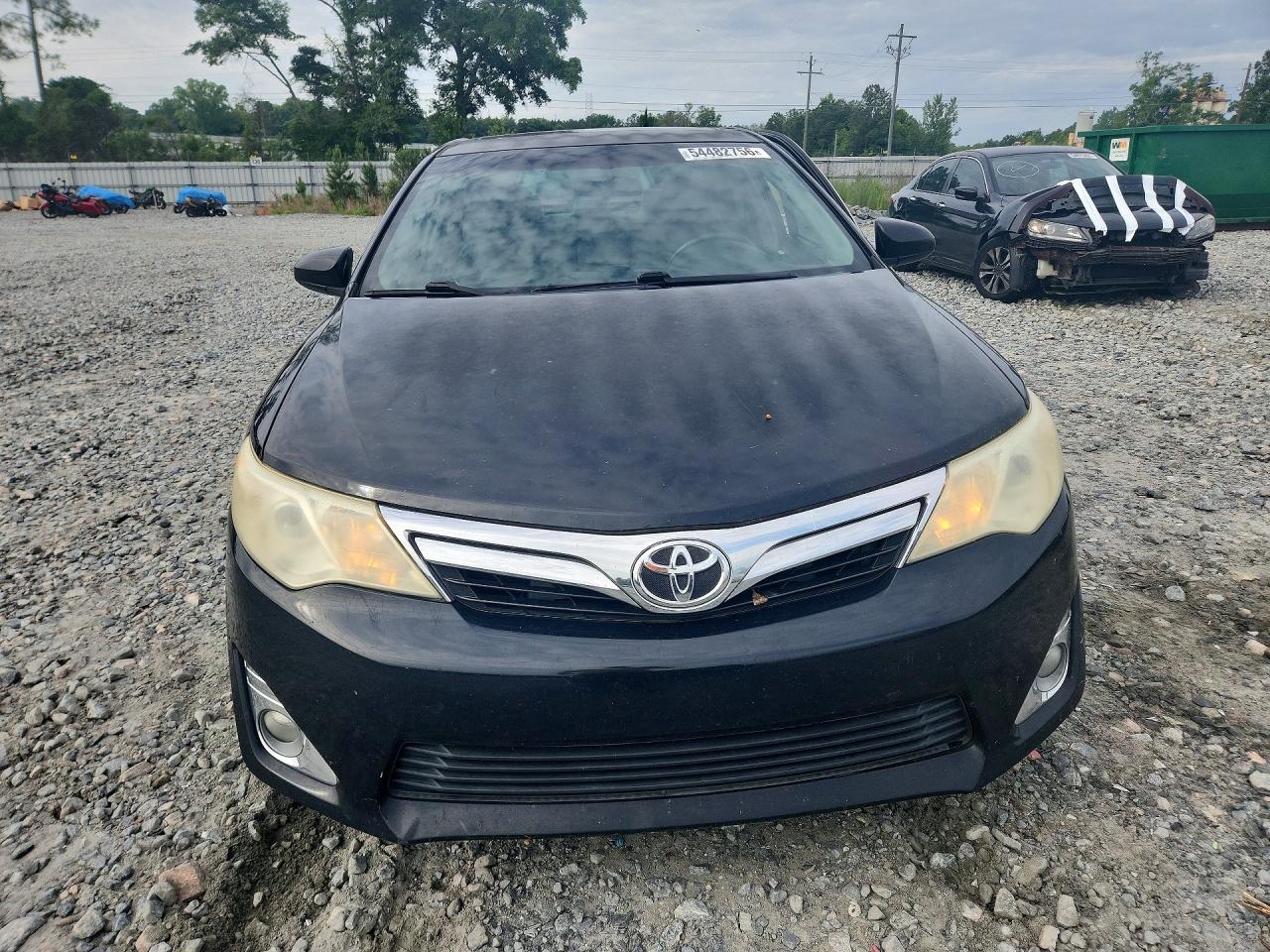2012 TOYOTA CAMRY XLE photo 9