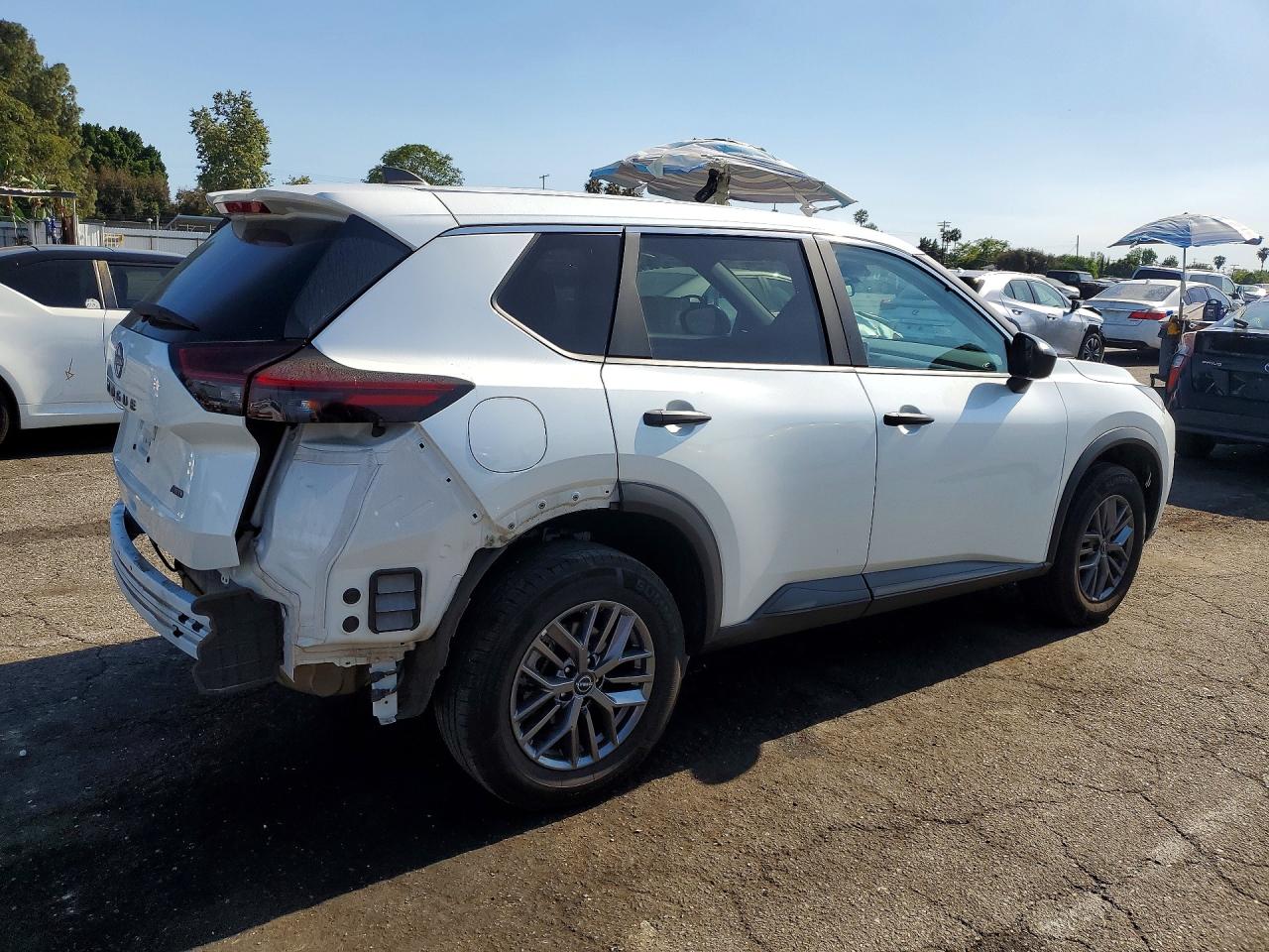 2024 NISSAN ROGUE S photo 5
