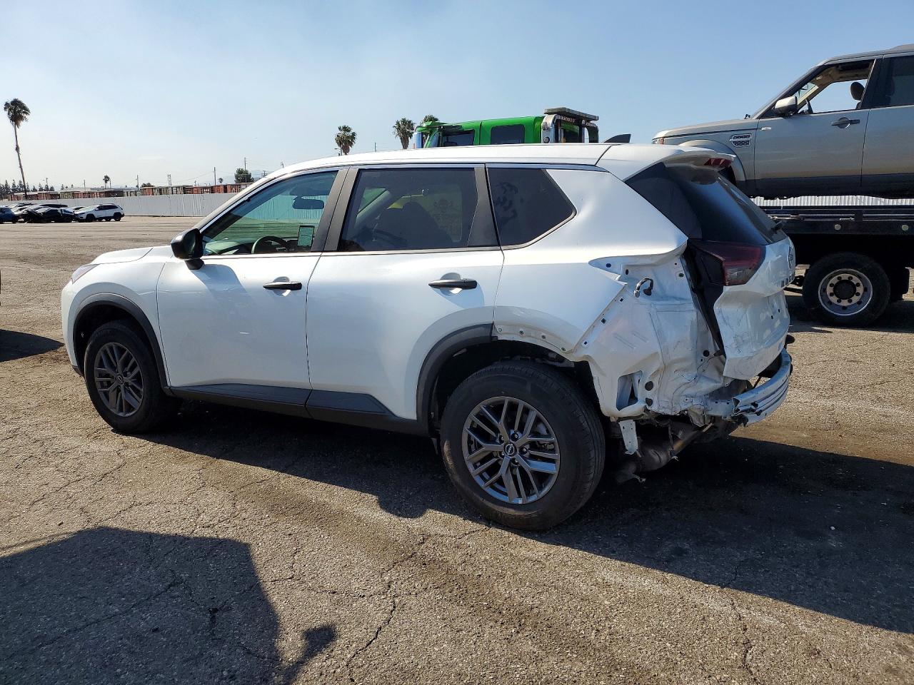 2024 NISSAN ROGUE S photo 3