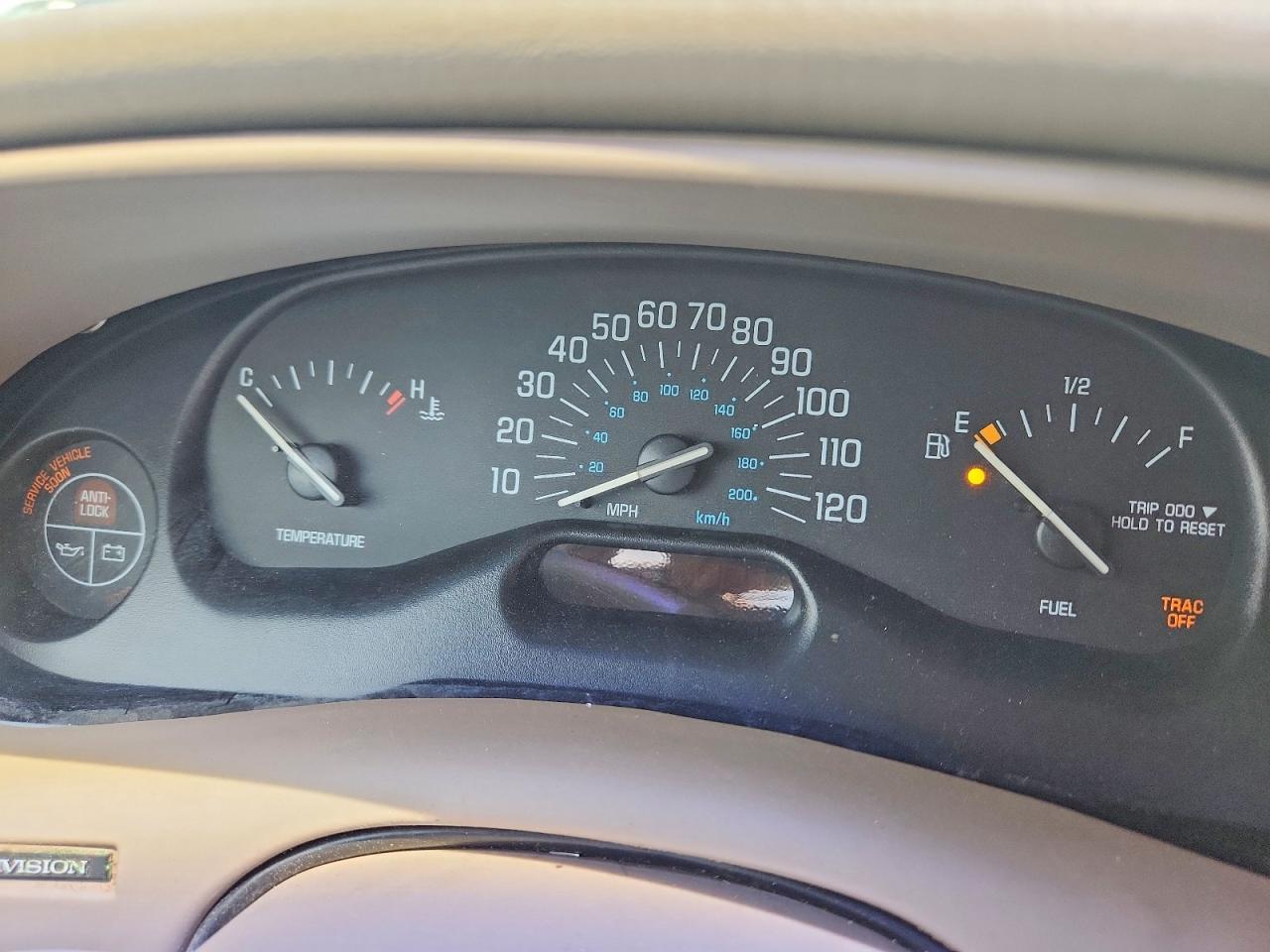 2002 BUICK CENTURY CUSTOM photo 25