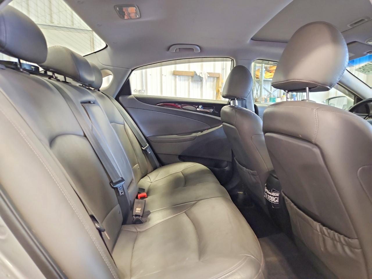 2011 HYUNDAI SONATA LIMITED 2.0T photo 19
