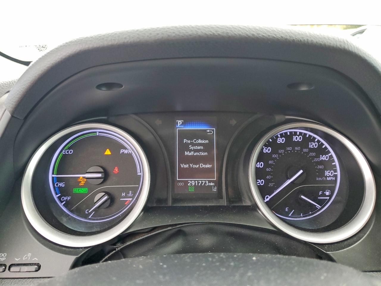 2021 TOYOTA CAMRY LE photo 25