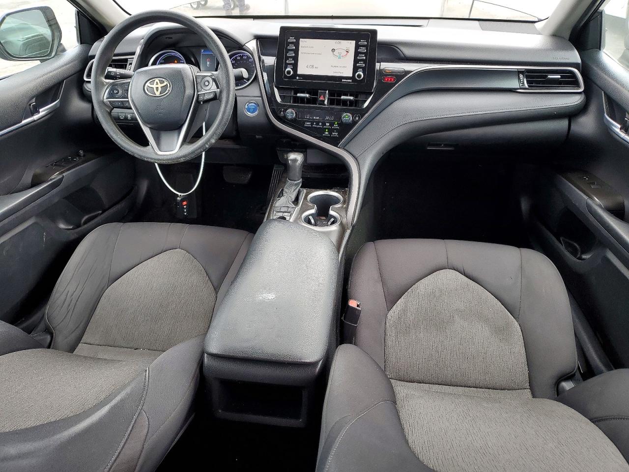 2021 TOYOTA CAMRY LE photo 22