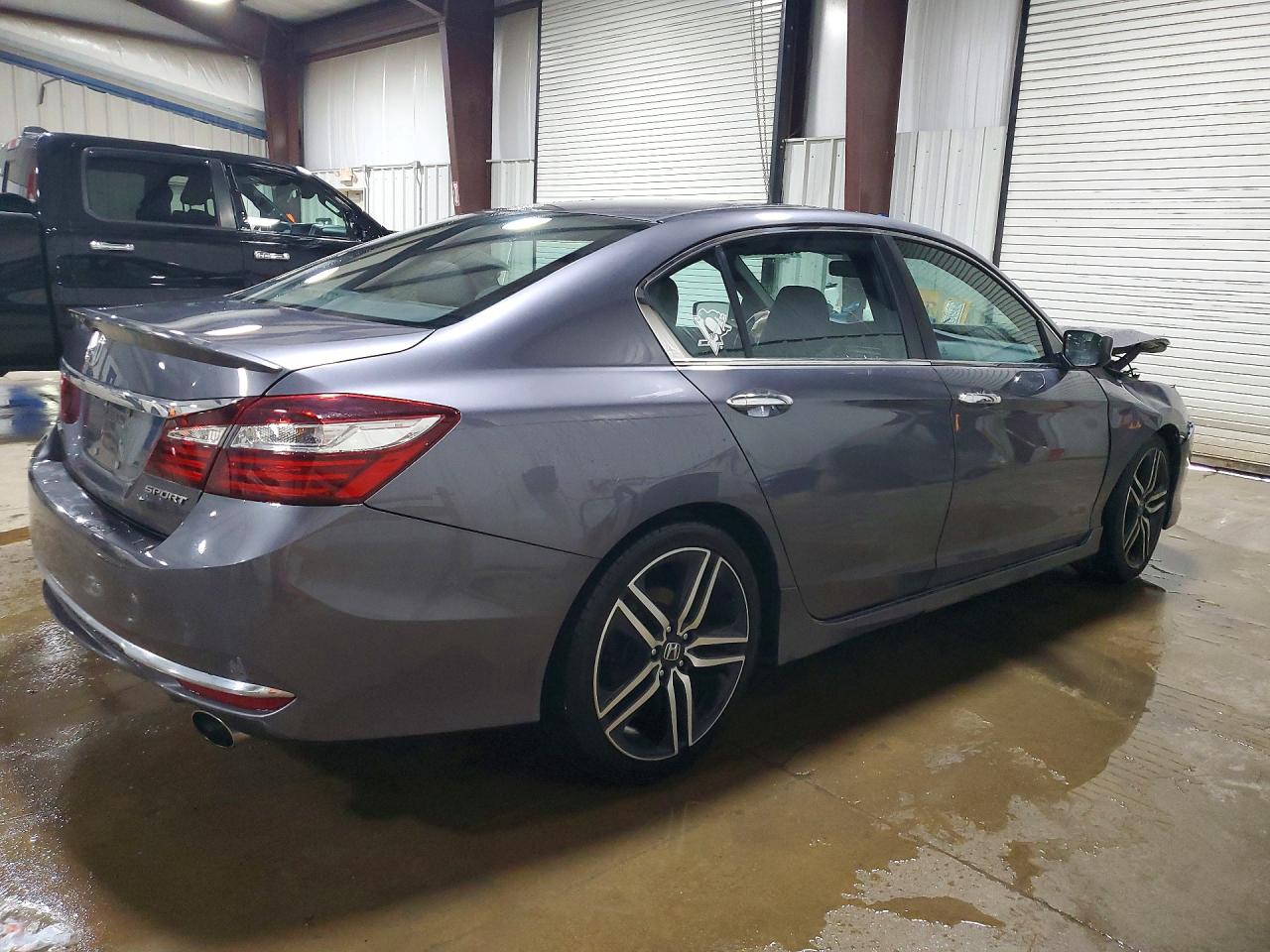 2016 HONDA ACCORD SPORT photo 3