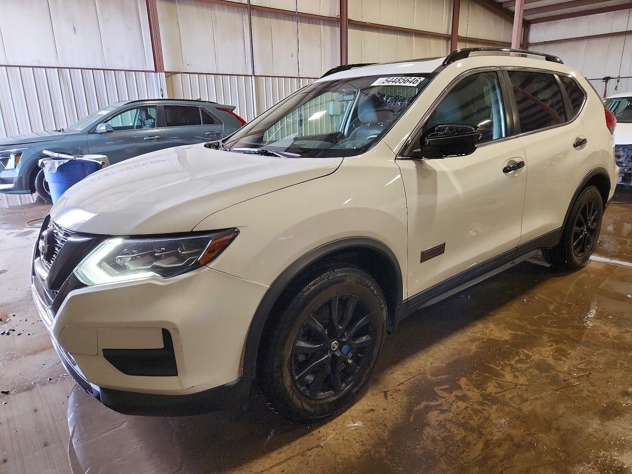 2017 NISSAN ROGUE