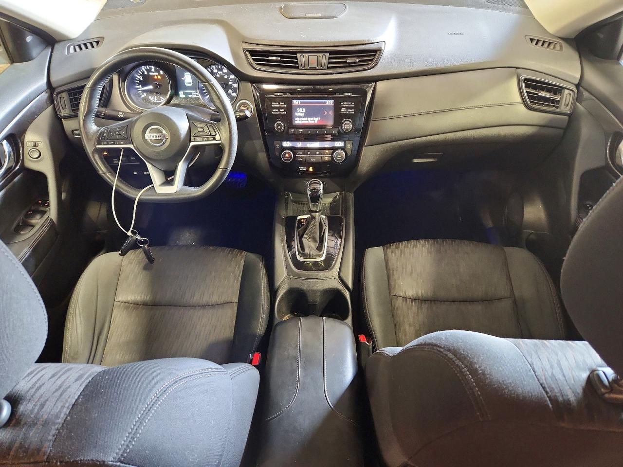 2017 NISSAN ROGUE SV photo 8