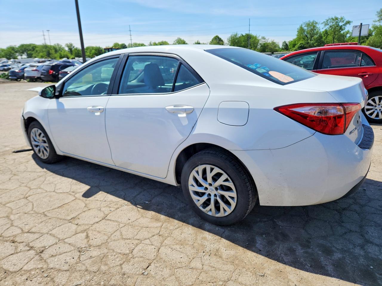 2017 TOYOTA COROLLA LE photo 3