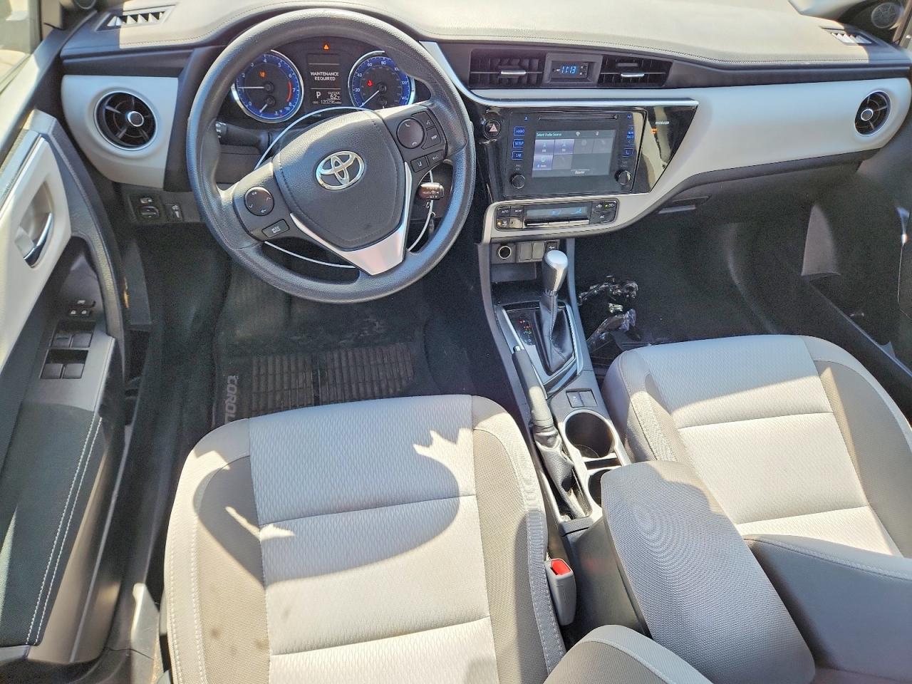 2017 TOYOTA COROLLA LE photo 15