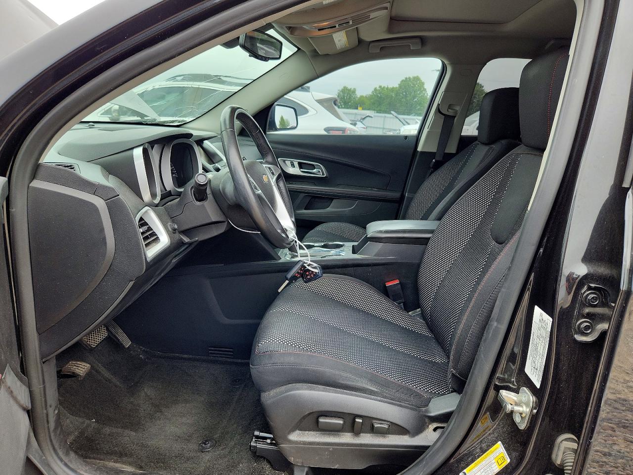 2015 CHEVROLET EQUINOX LT photo 13