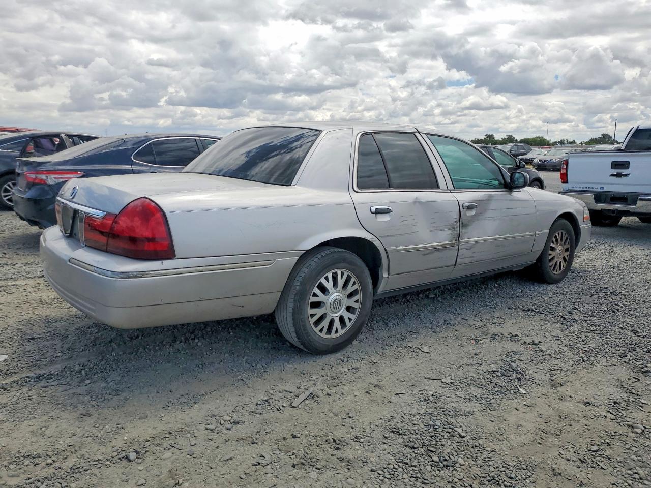 2004 MERCURY GRAND MARQUIS LS photo 5