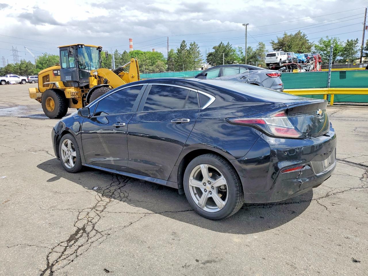 2017 CHEVROLET VOLT LT photo 3