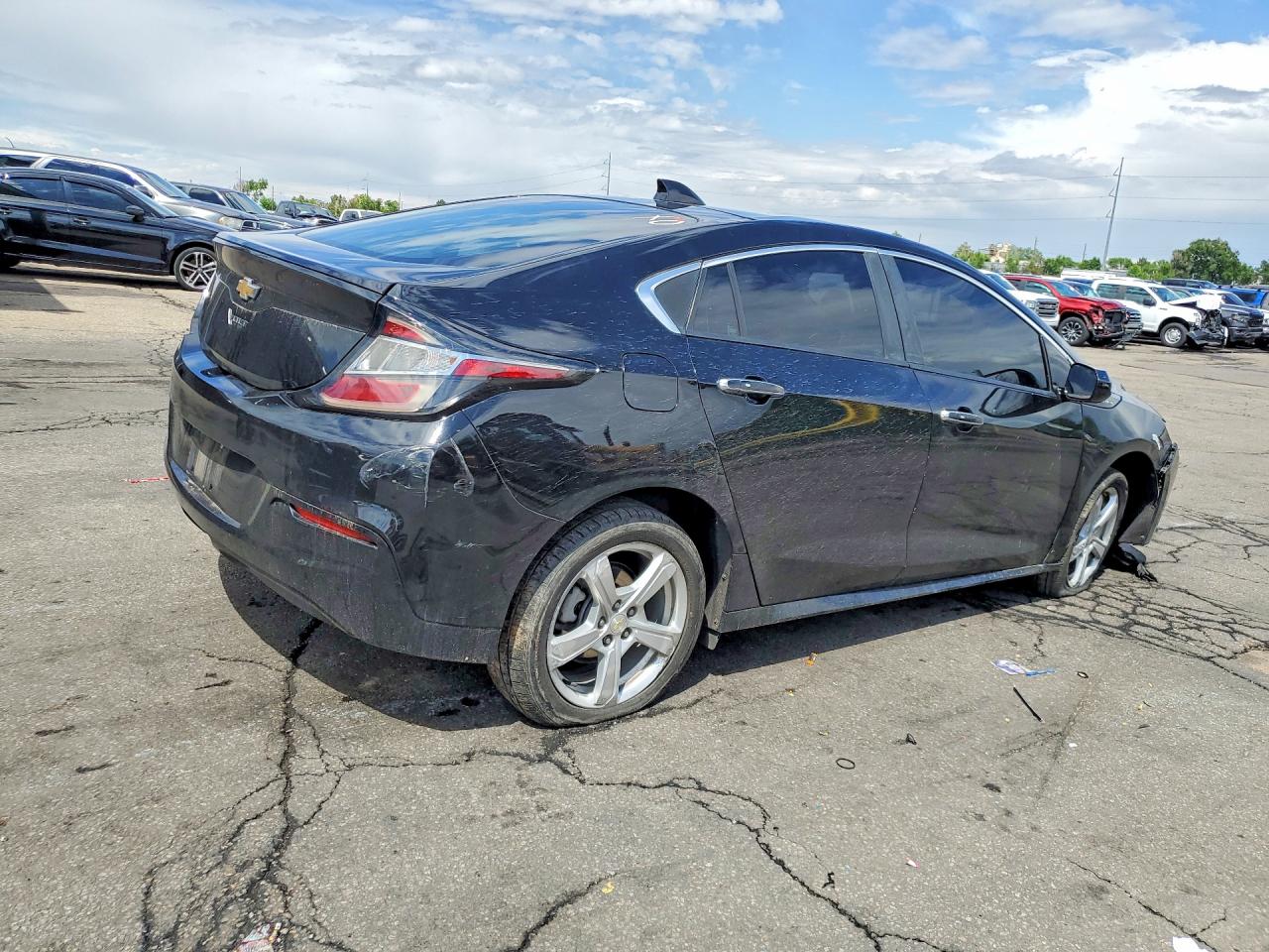 2017 CHEVROLET VOLT LT photo 5