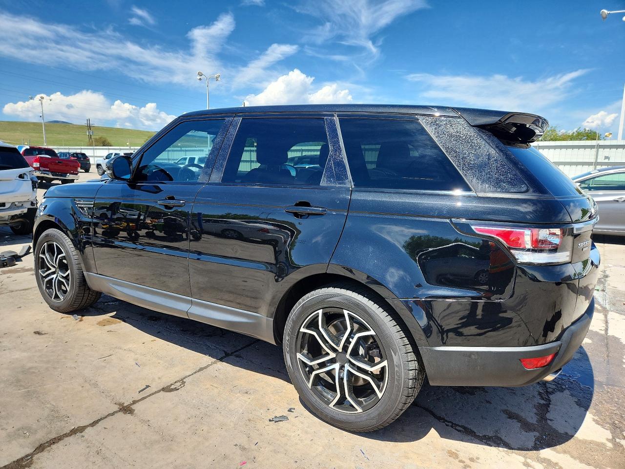 2015 LAND ROVER RANGE ROVER SPORT SE photo 3