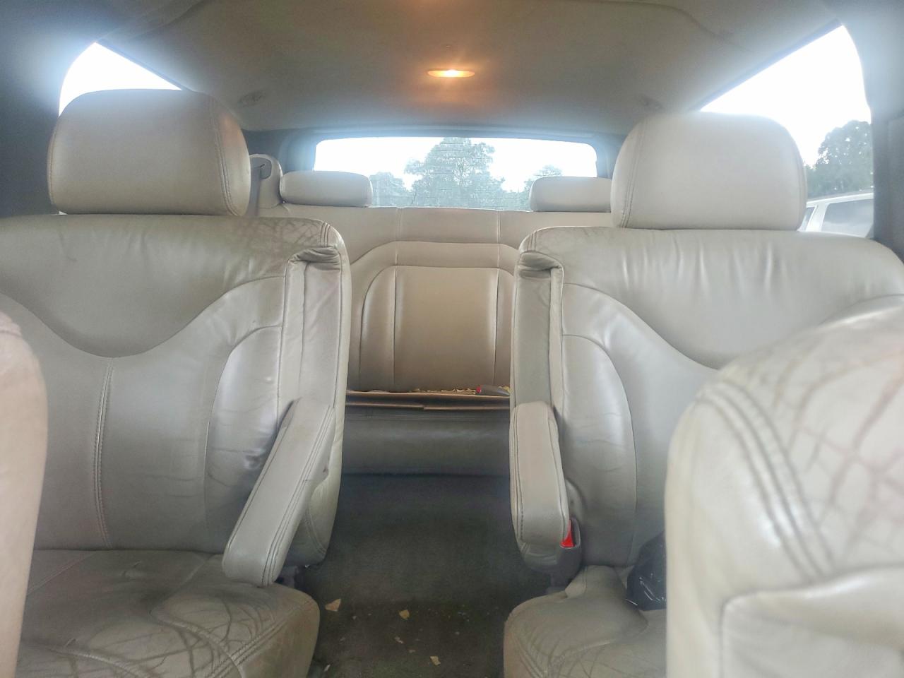 2002 GMC YUKON XL C1500 photo 19