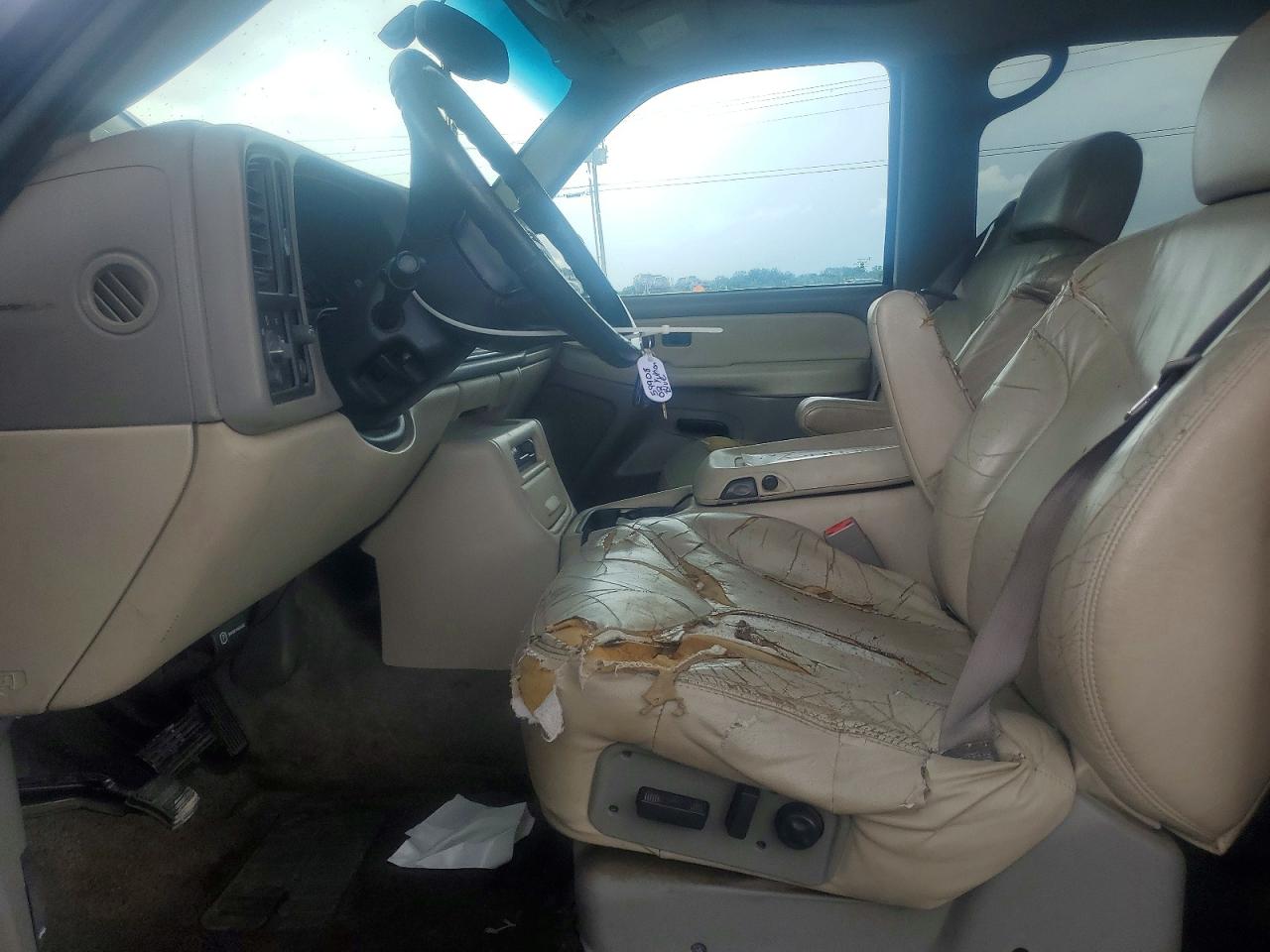 2002 GMC YUKON XL C1500 photo 13