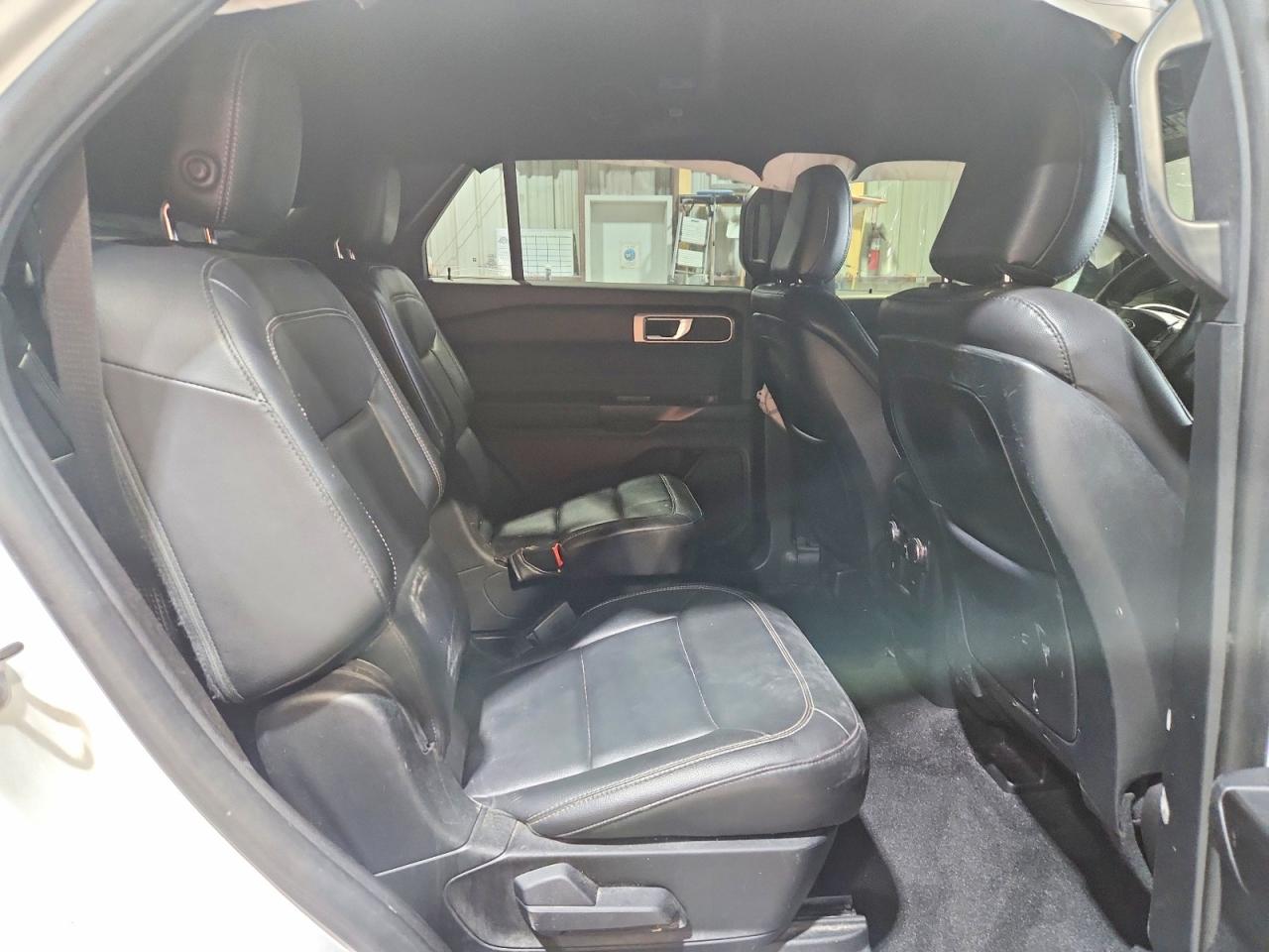 2020 FORD EXPLORER photo 31