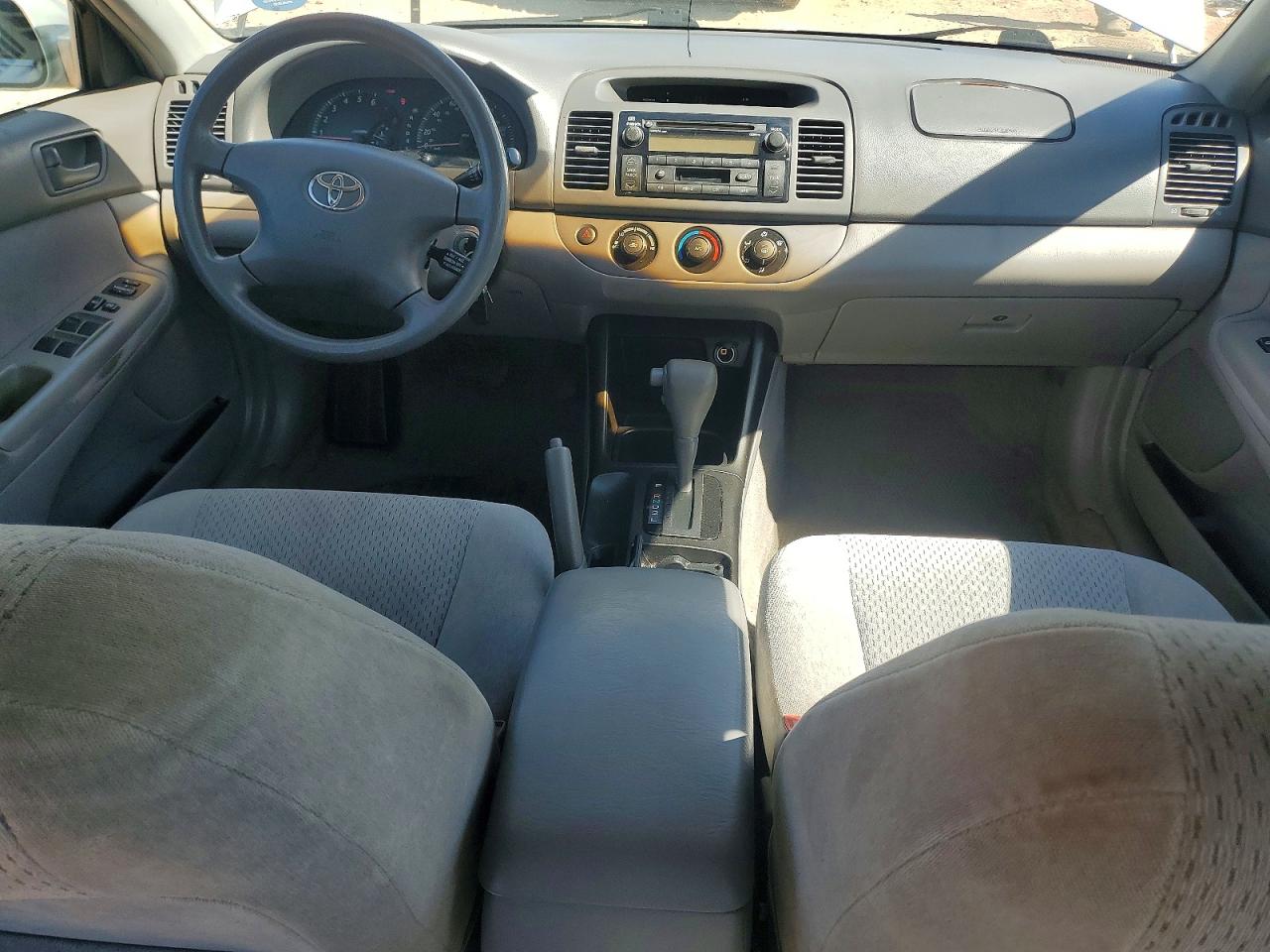 2003 TOYOTA CAMRY photo 8