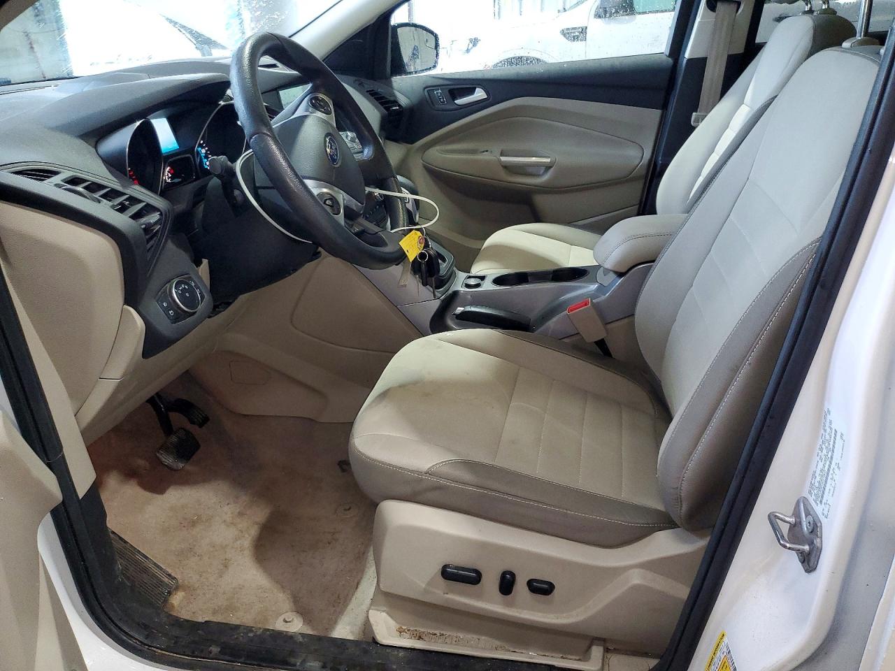 2016 FORD ESCAPE SE photo 13