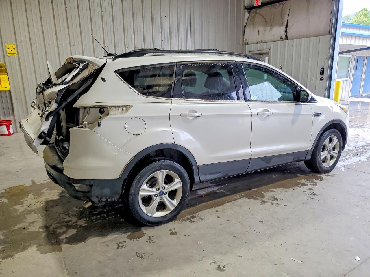 2016 FORD ESCAPE SE photo 5