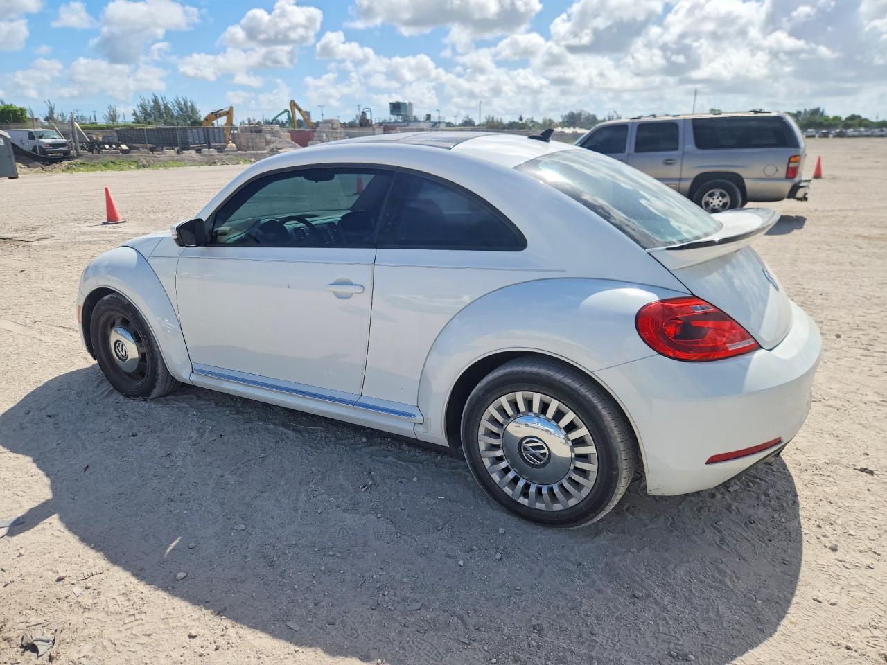 2015 VOLKSWAGEN BEETLE 1.8T photo 3
