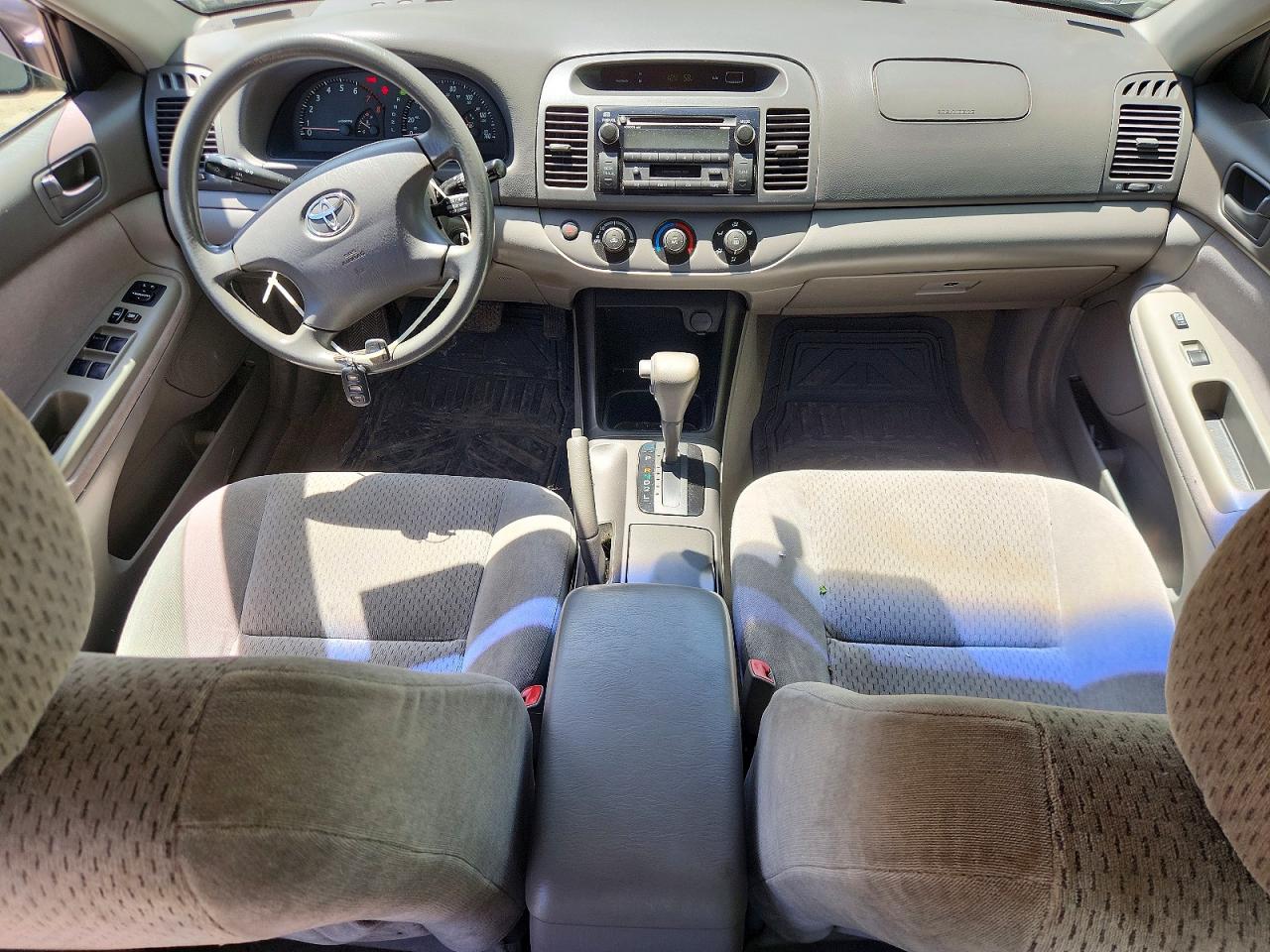 2004 TOYOTA CAMRY LE photo 22