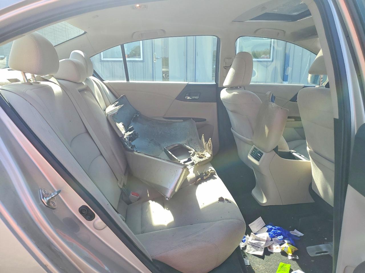 2017 HONDA ACCORD EX photo 19