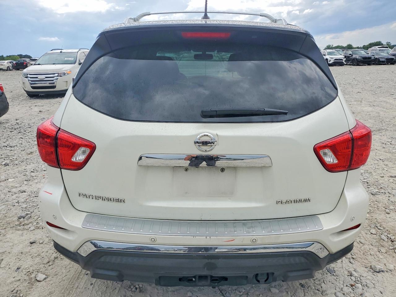 2017 NISSAN PATHFINDER PLATINUM photo 16