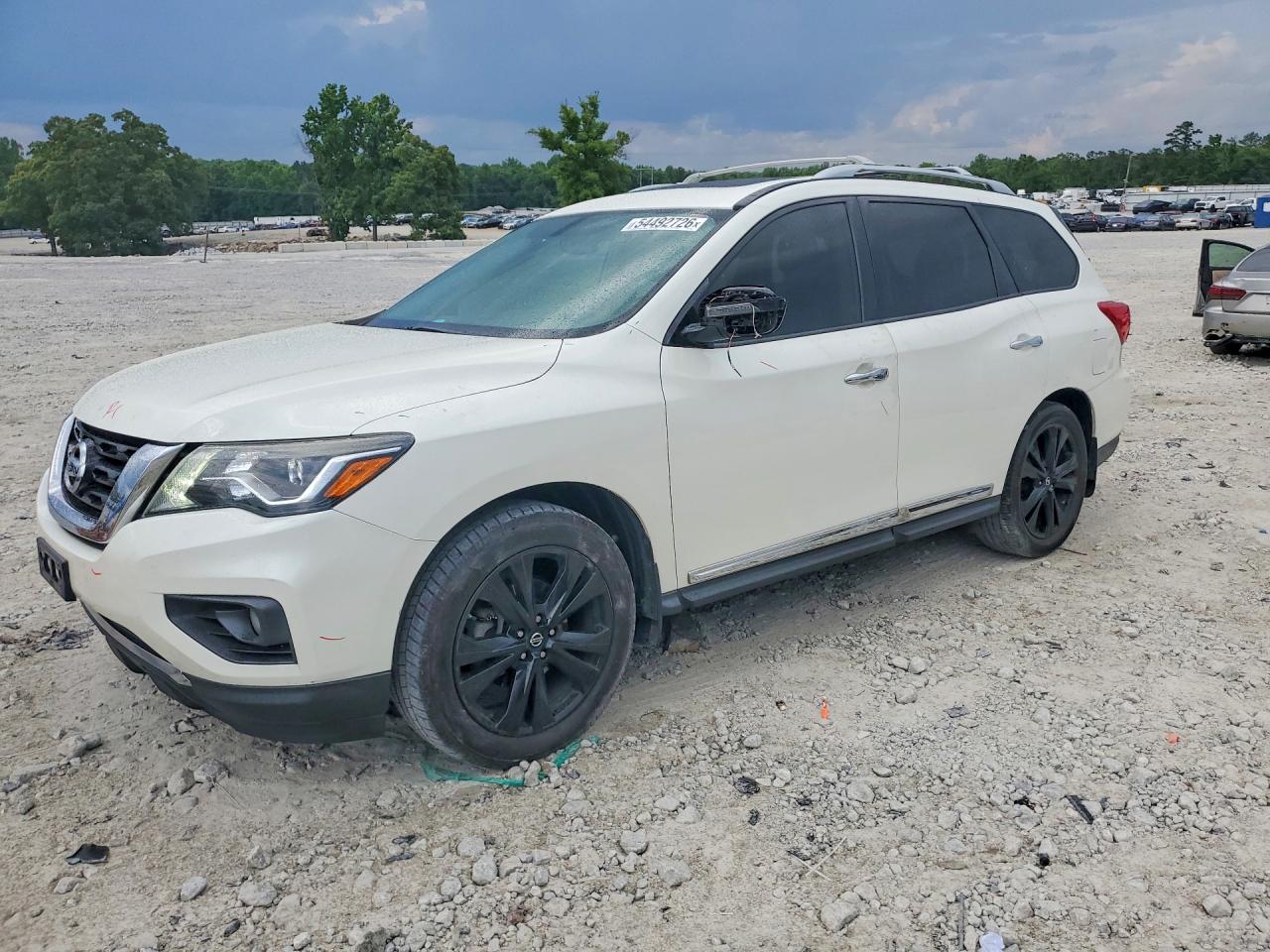 2017 NISSAN PATHFINDER