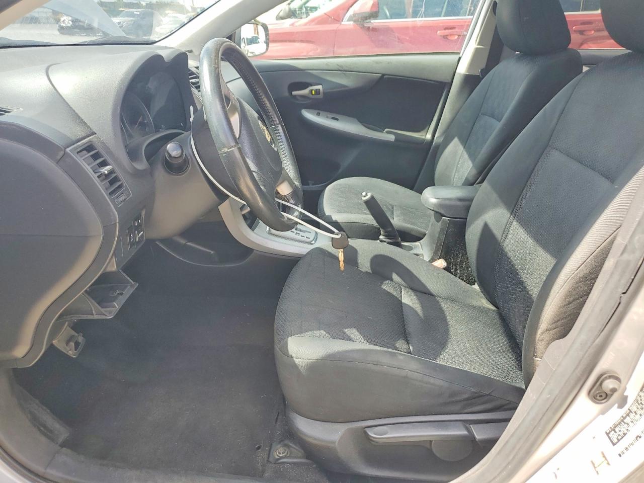 2010 TOYOTA COROLLA S photo 13