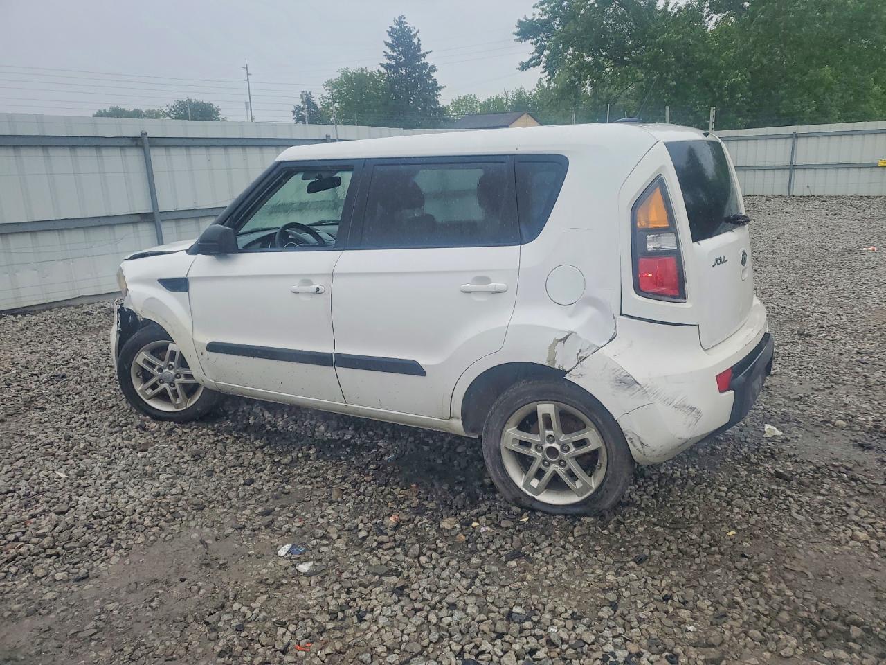 2011 KIA SOUL + photo 2