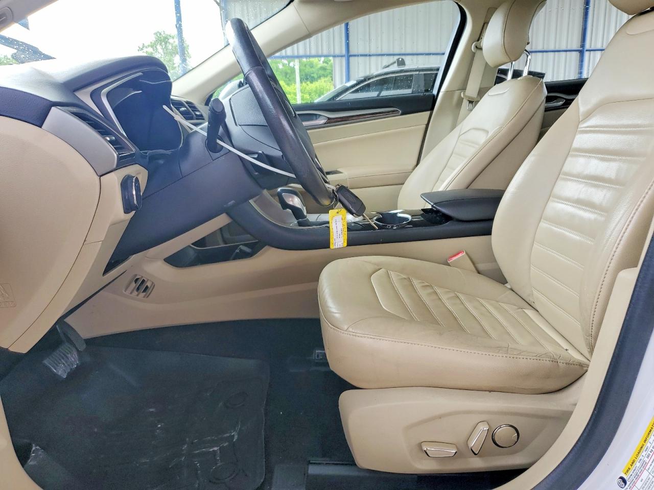 2014 FORD FUSION SE photo 7