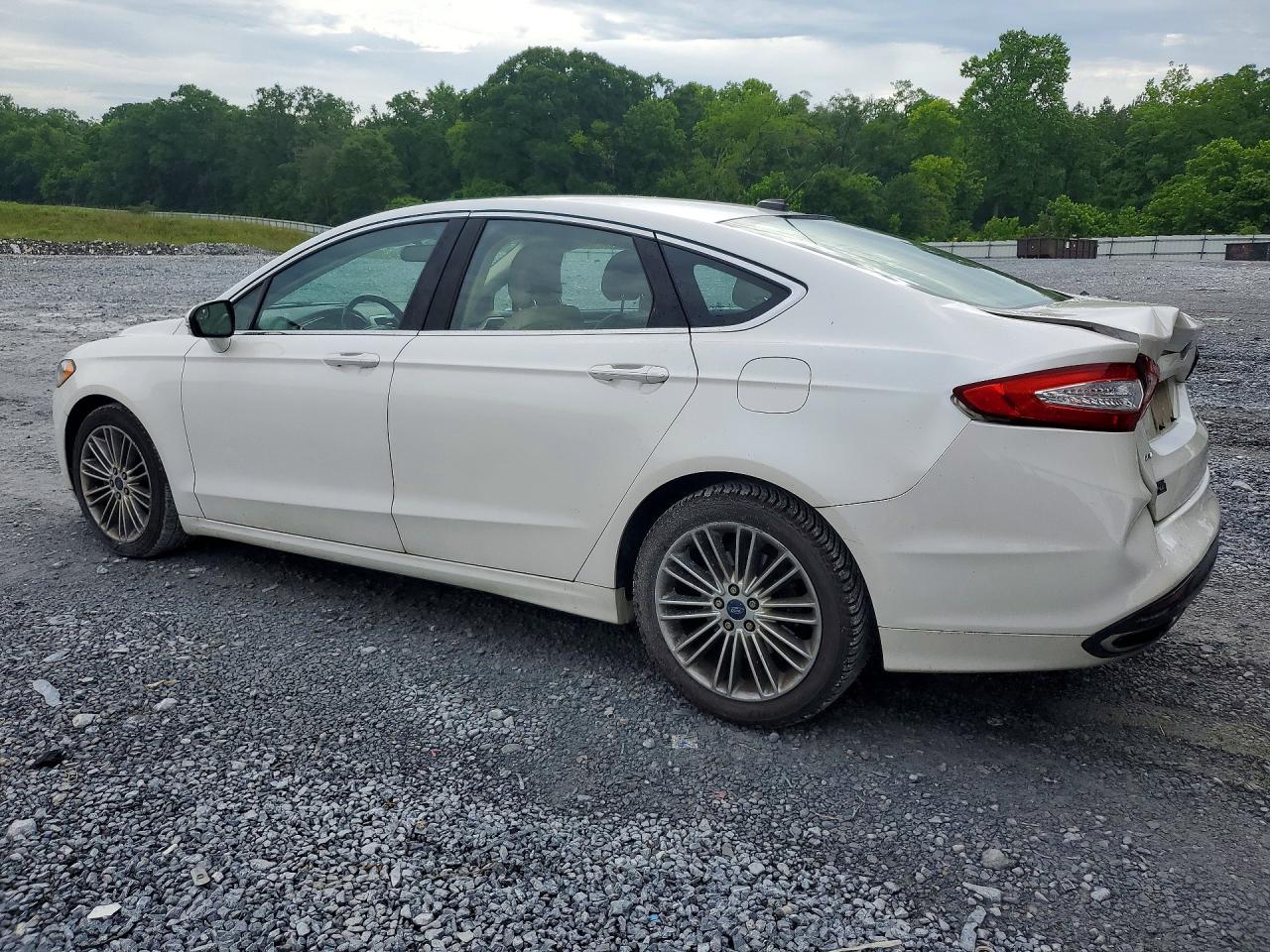 2014 FORD FUSION SE photo 2