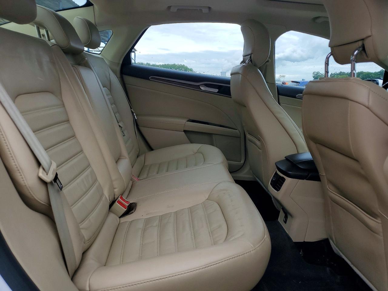 2014 FORD FUSION SE photo 10