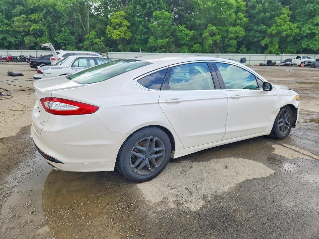 2013 FORD FUSION SE photo 3