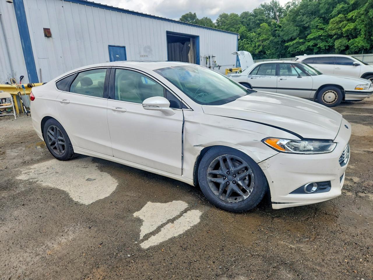 2013 FORD FUSION SE photo 4