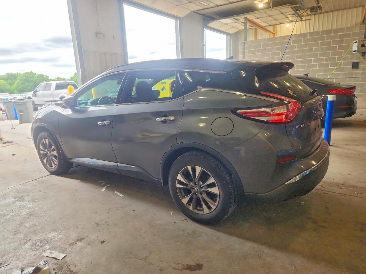 2015 NISSAN MURANO SV photo 3