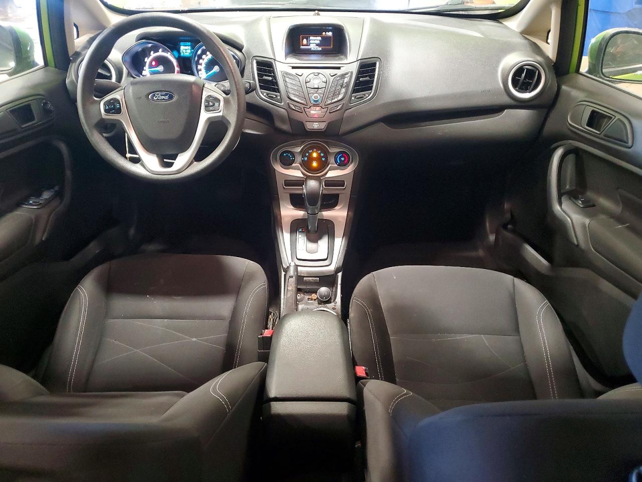 2019 FORD FIESTA SE photo 8
