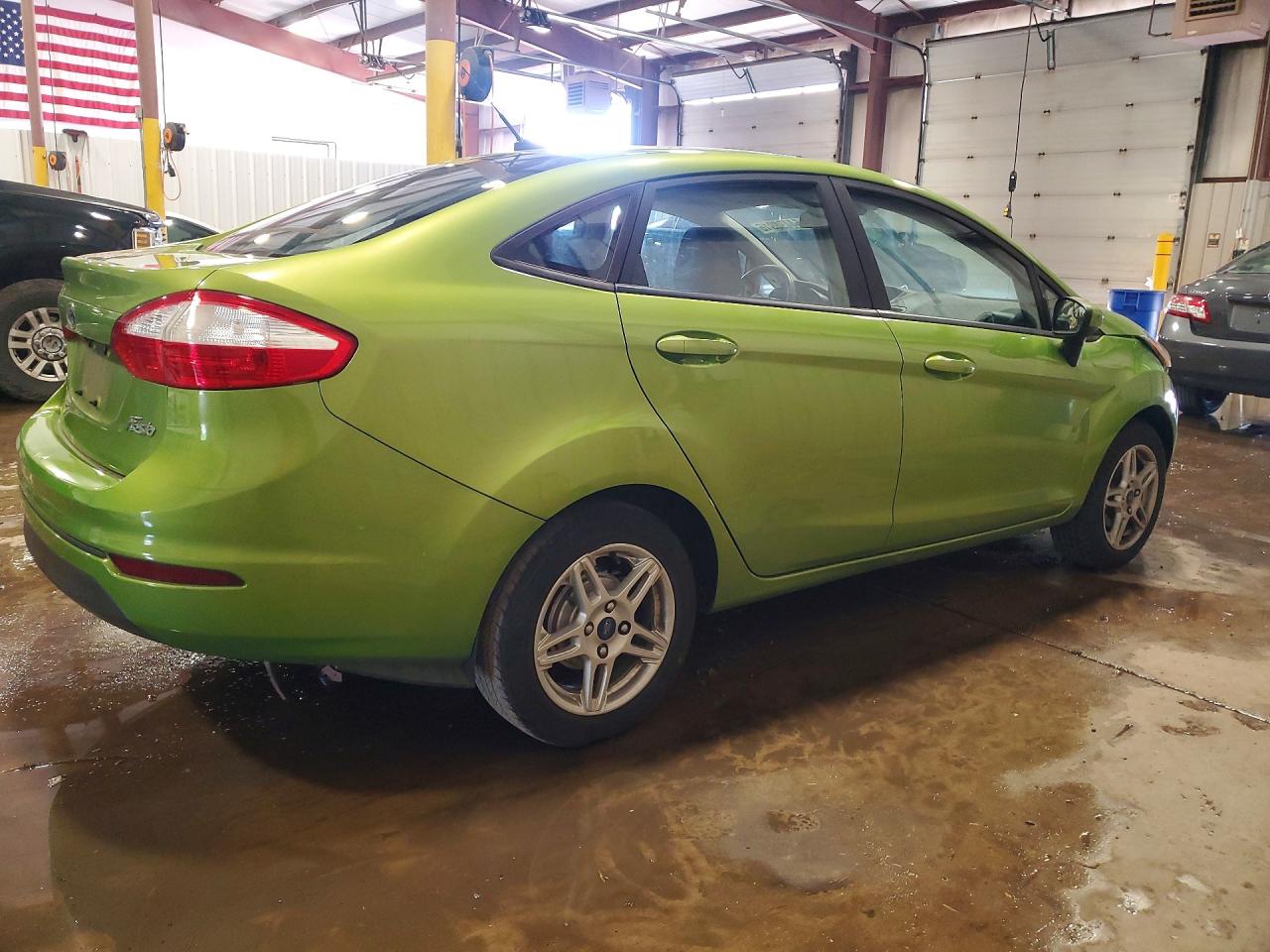 2019 FORD FIESTA SE photo 3