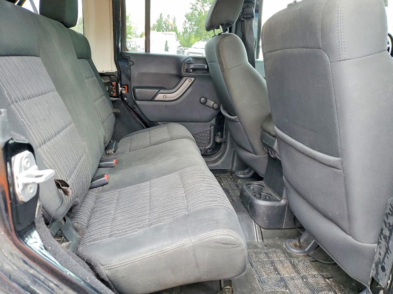 2012 JEEP WRANGLER UNLIMITED SPORT photo 19