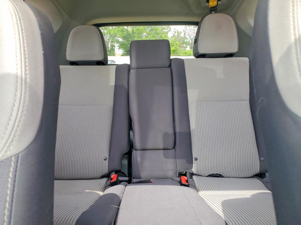 2014 TOYOTA RAV4 XLE photo 19