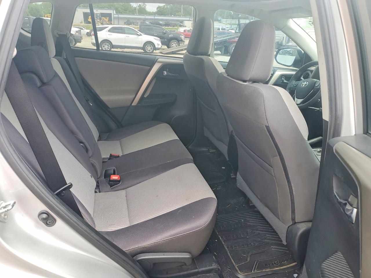 2014 TOYOTA RAV4 XLE photo 21