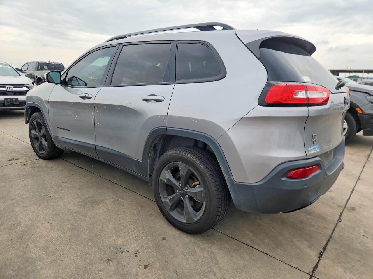 2017 JEEP CHEROKEE LIMITED photo 4