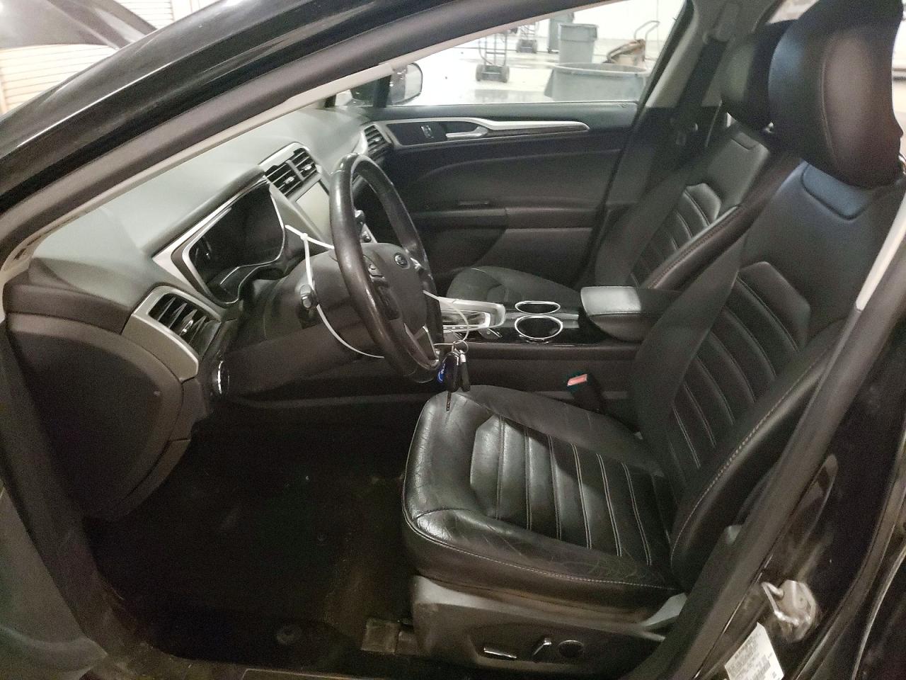 2013 FORD FUSION SE photo 19