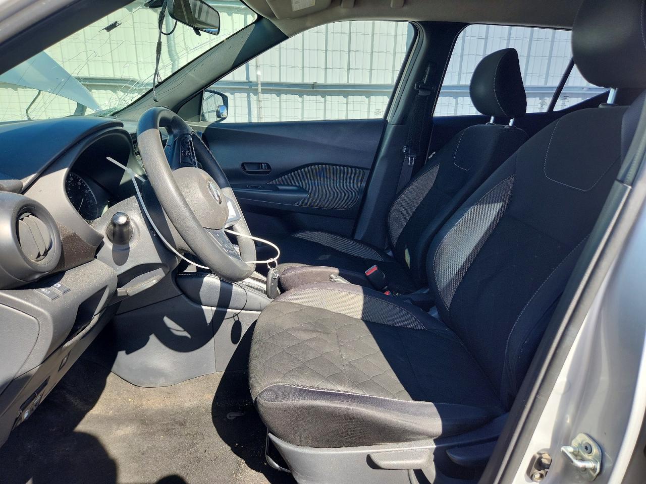 2019 NISSAN KICKS S photo 13