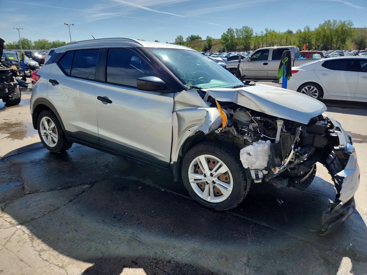 2019 NISSAN KICKS S photo 7