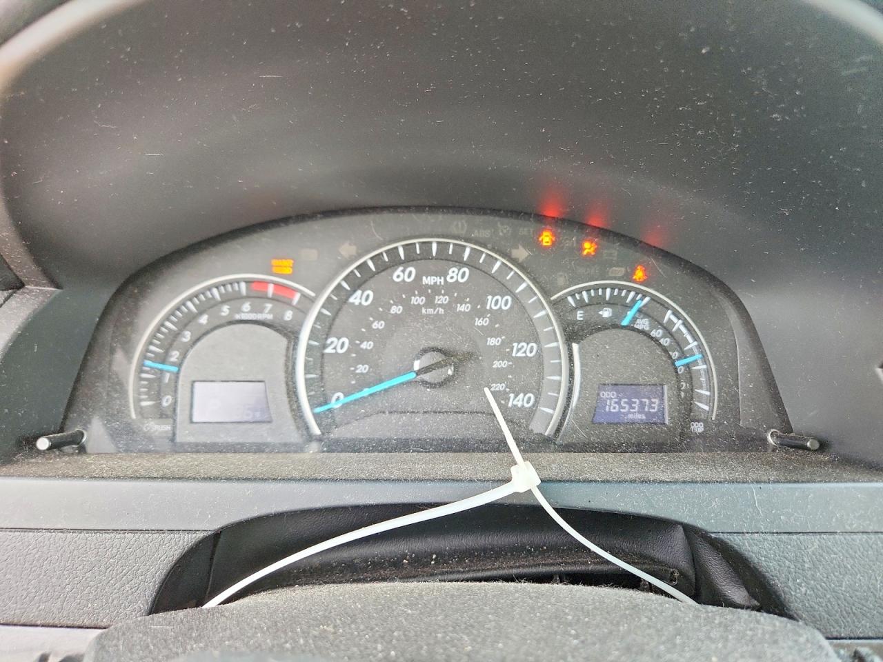 2015 TOYOTA CAMRY LE photo 9