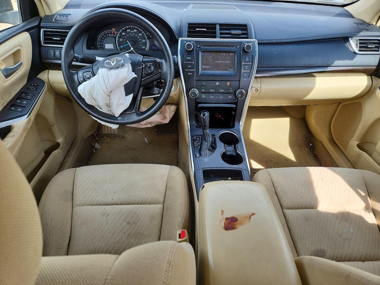 2015 TOYOTA CAMRY LE photo 8